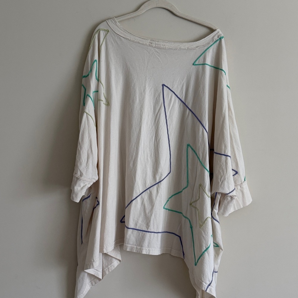 Oli & Hali Over the Rainbow Star Oversized Top - Picture 3 of 7